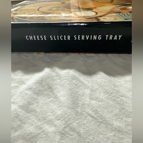 Beechwood Brown and Black Kitchen Cheese Board with Wire Slicer - Picture 3 of 3